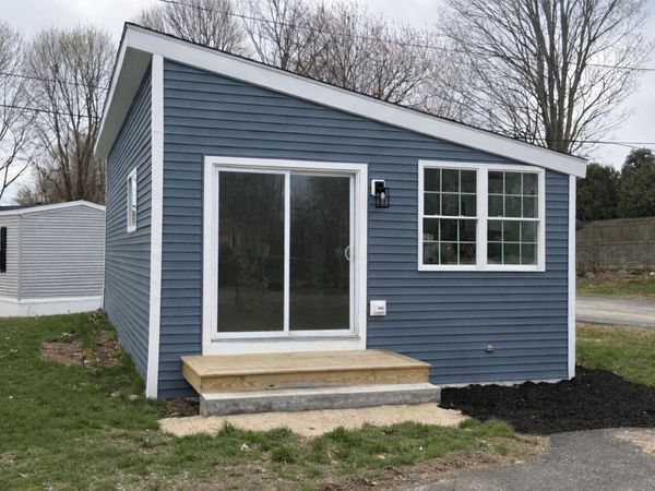 1338 Woodbury Avenue, Unit 13, Portsmouth, NH 03801