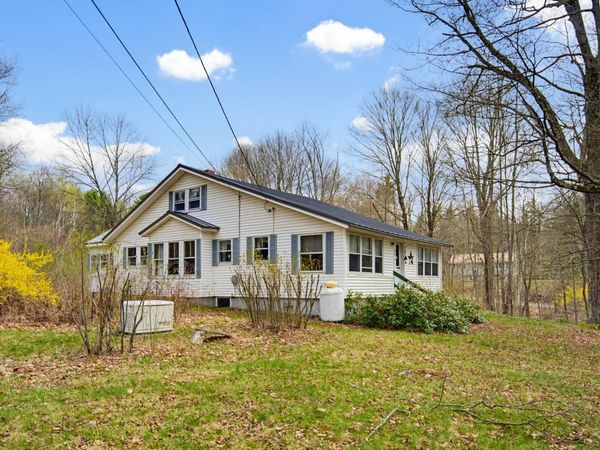 43 Old County Road, Deering, NH 03244