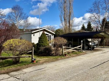 20 Old Henniker Road, Unit 30, Hillsborough, NH 03244