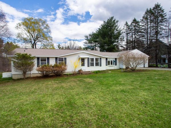 52 Sanborn Road, East Kingston, NH 03827