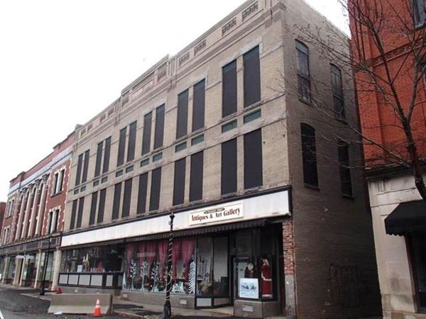 19 Pleasant Street, Claremont, NH 03743