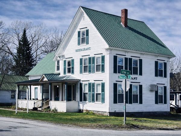 14 Glover Street, Barton, VT 05822