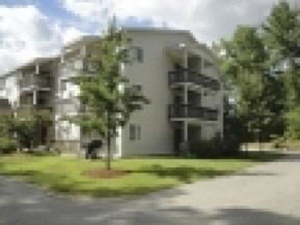 99 Mammoth Road, Unit 11, Hooksett, NH 03106