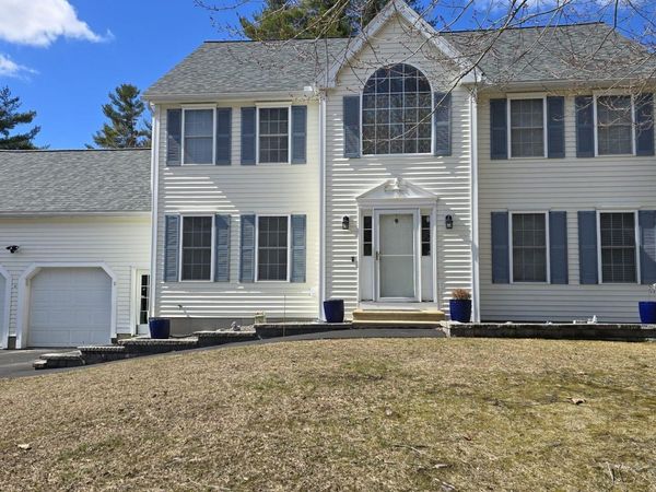 9 Sunblaze Drive, Nashua, NH 03062