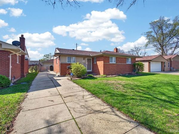 15226 Everly Street , Roseville, MI 48066