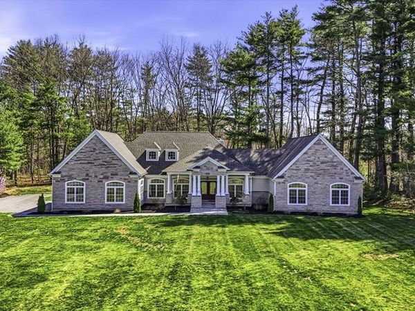 11 Fairway Dr, Stow, MA 01775