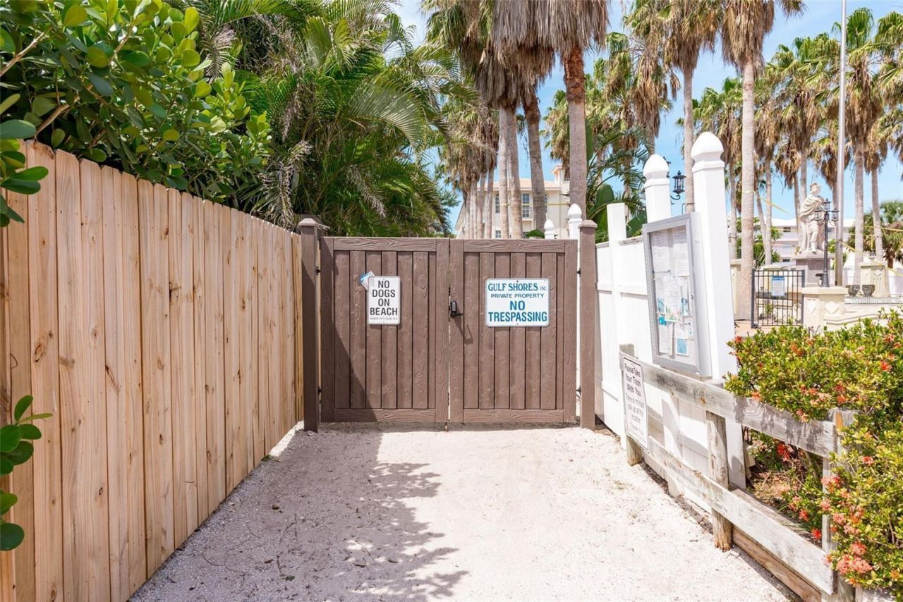 1129 Riviera Street, Venice, FL 34285 Photo