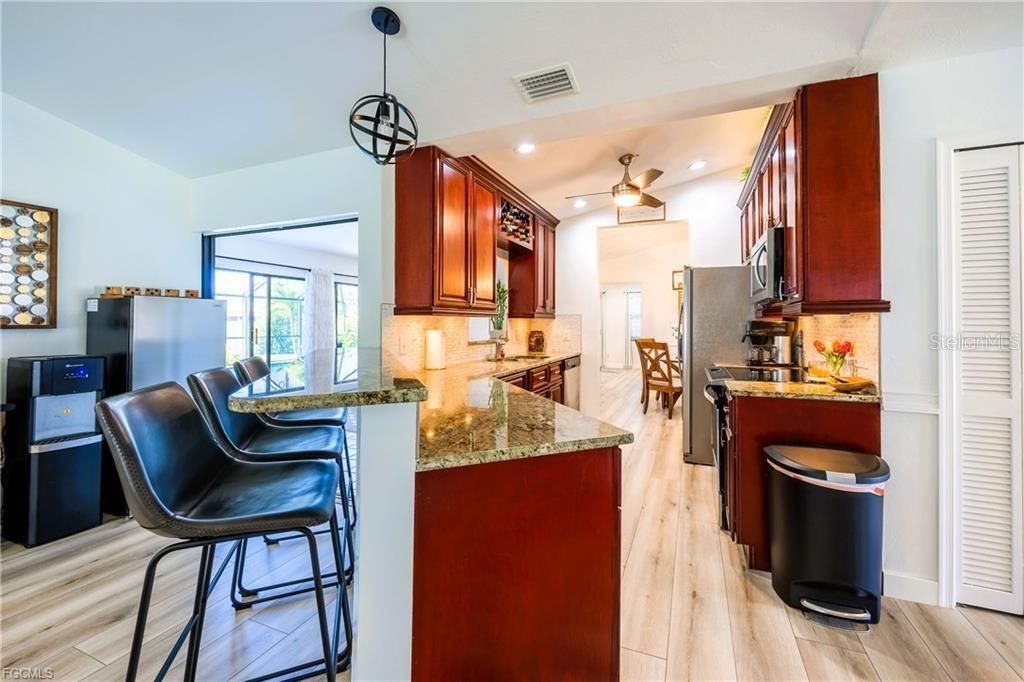 420 SW 37th Street , Cape Coral, FL 33914 Photo