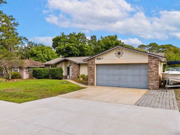 2707 BALKAN STREET, APOPKA, FL 32703
