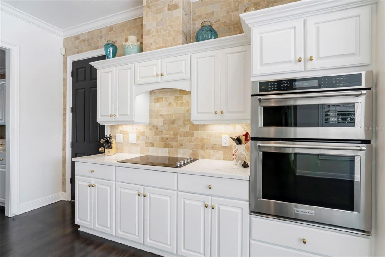 356 Belleair Drive Ne, Saint Petersburg, FL 33704 Photo
