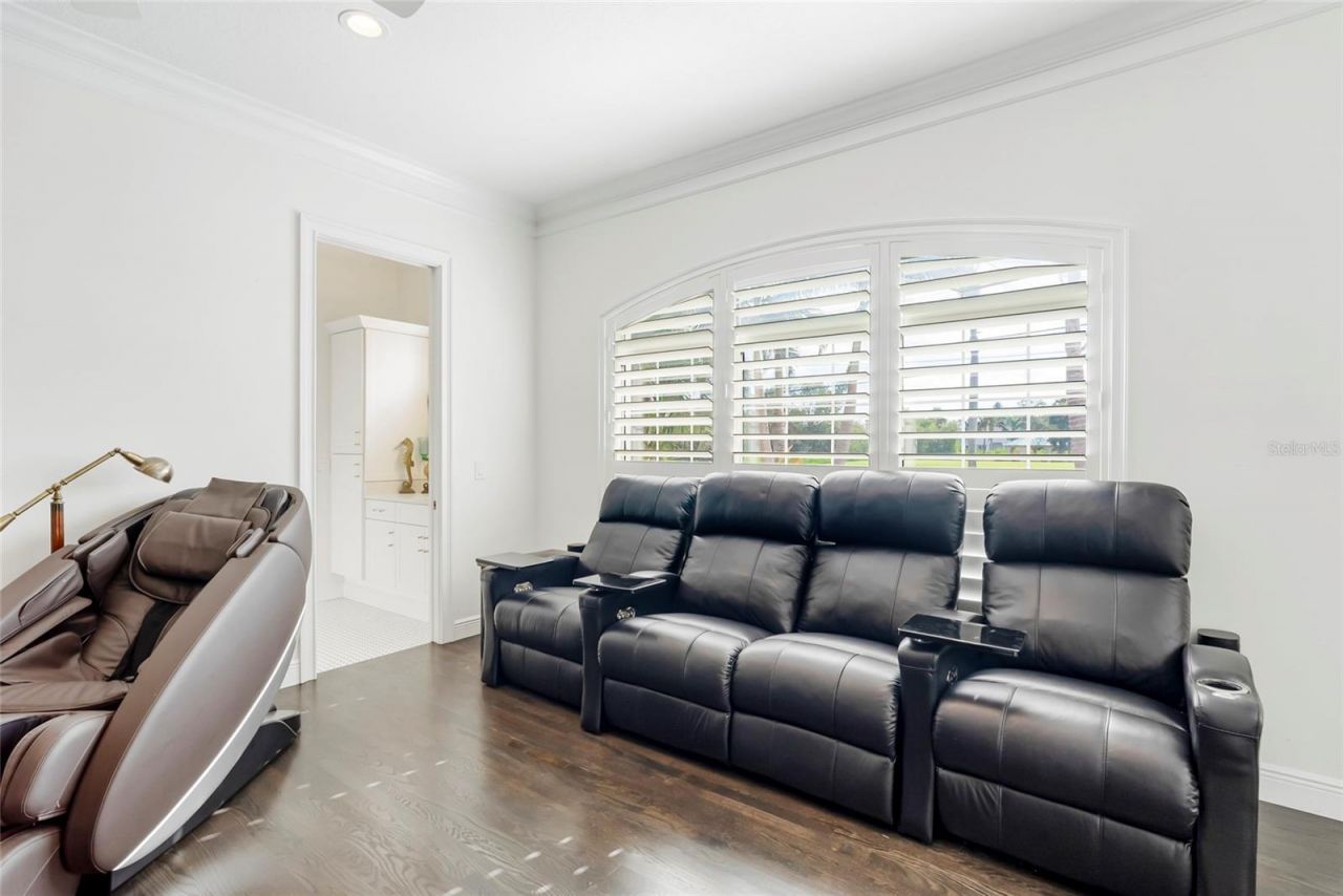 356 Belleair Drive Ne, Saint Petersburg, FL 33704 Photo