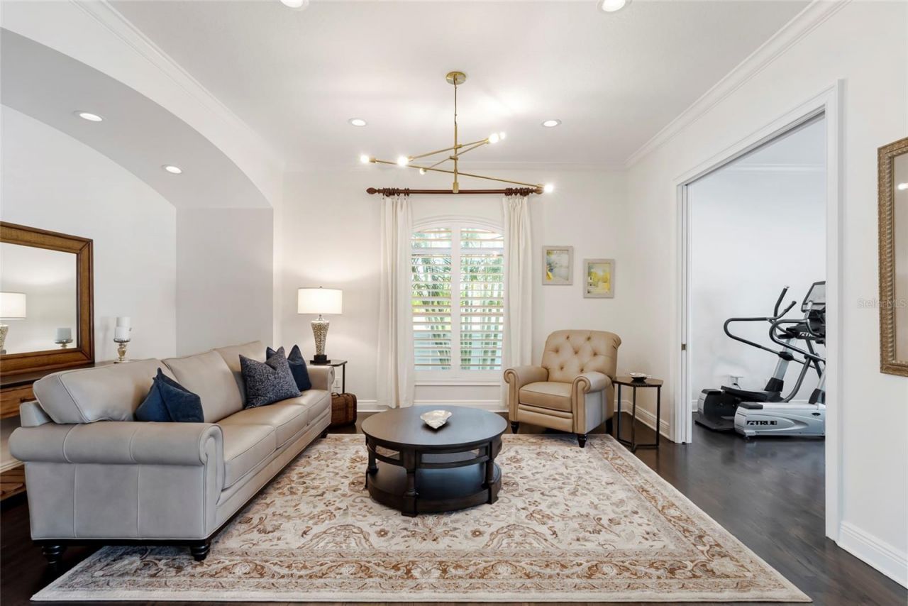 356 Belleair Drive Ne, Saint Petersburg, FL 33704 Photo
