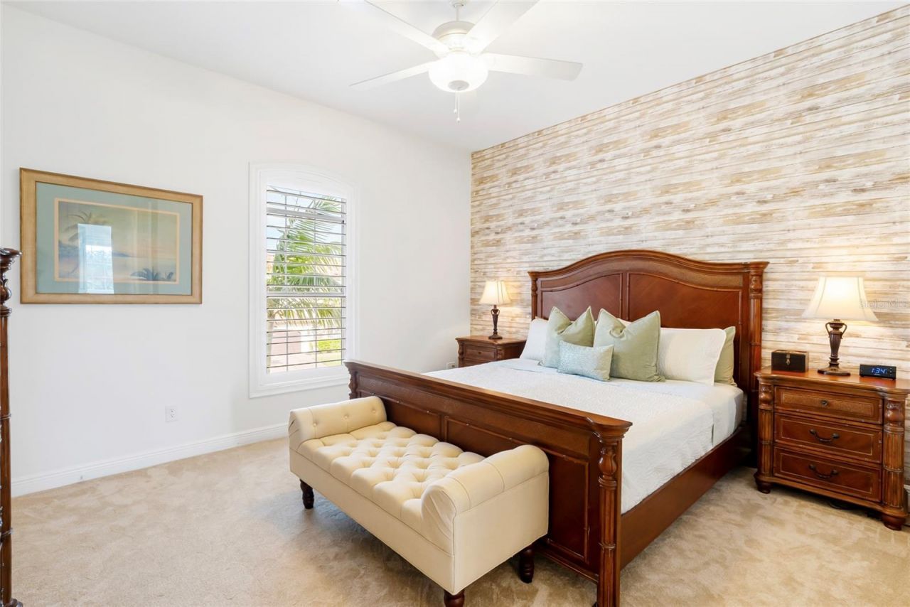 356 Belleair Drive Ne, Saint Petersburg, FL 33704 Photo