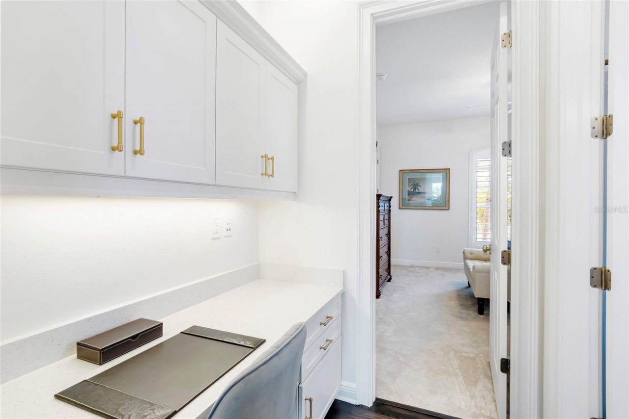 356 Belleair Drive Ne, Saint Petersburg, FL 33704 Photo