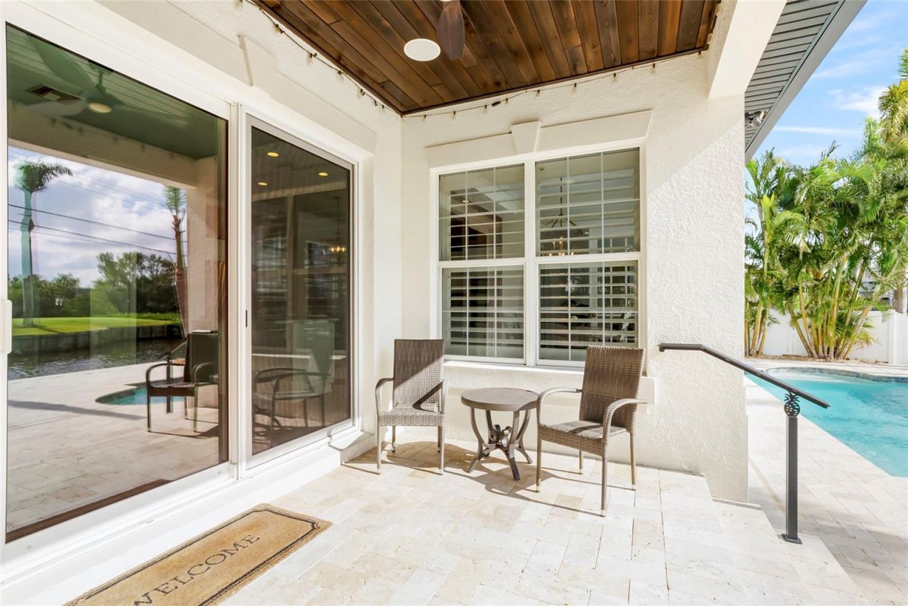 356 Belleair Drive Ne, Saint Petersburg, FL 33704 Photo