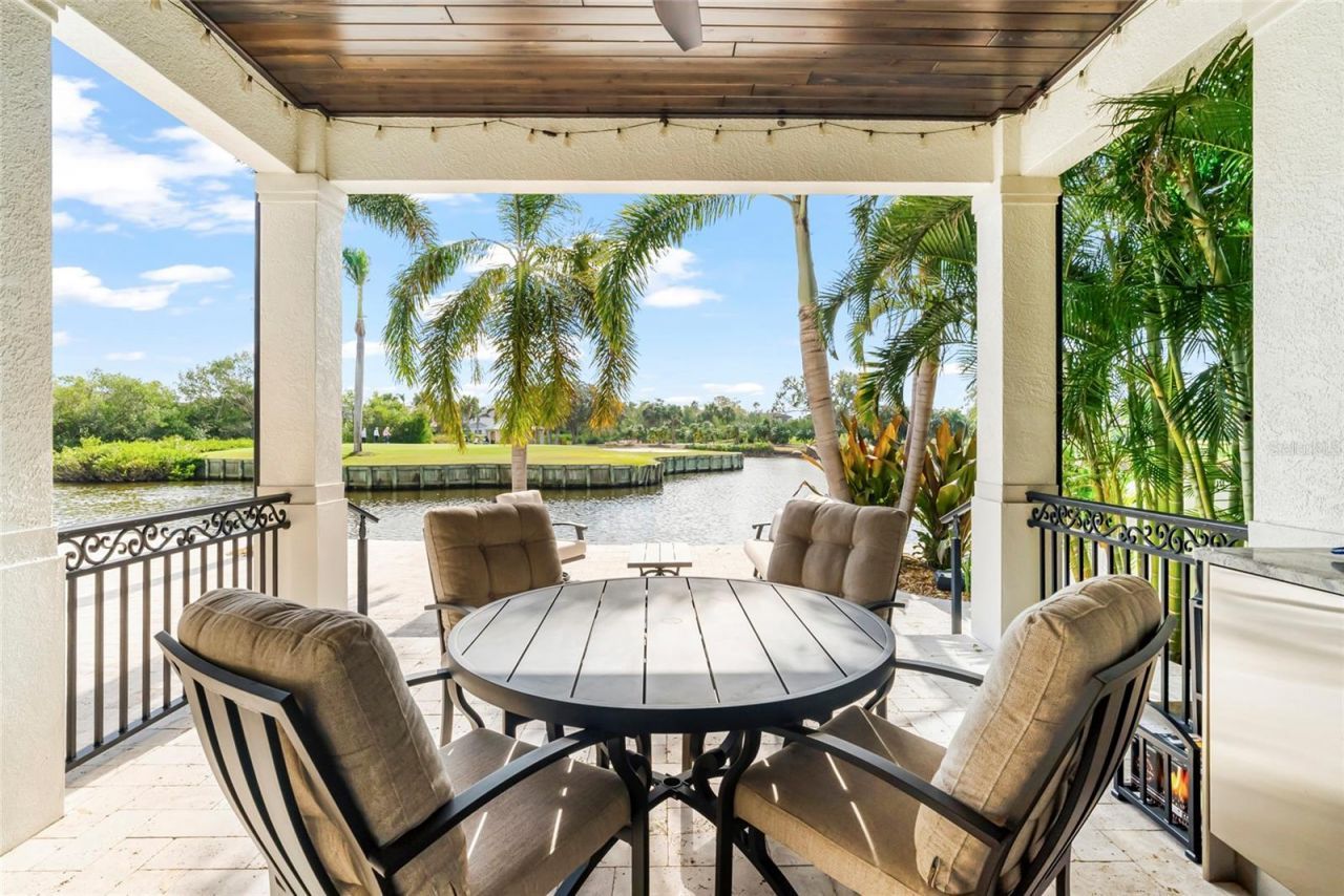356 Belleair Drive Ne, Saint Petersburg, FL 33704 Photo