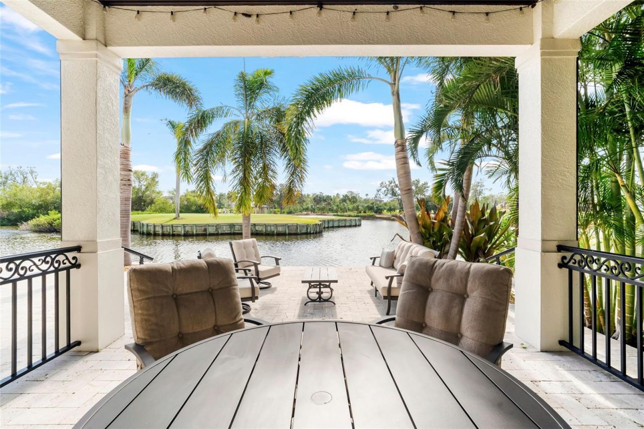 356 Belleair Drive Ne, Saint Petersburg, FL 33704 Photo