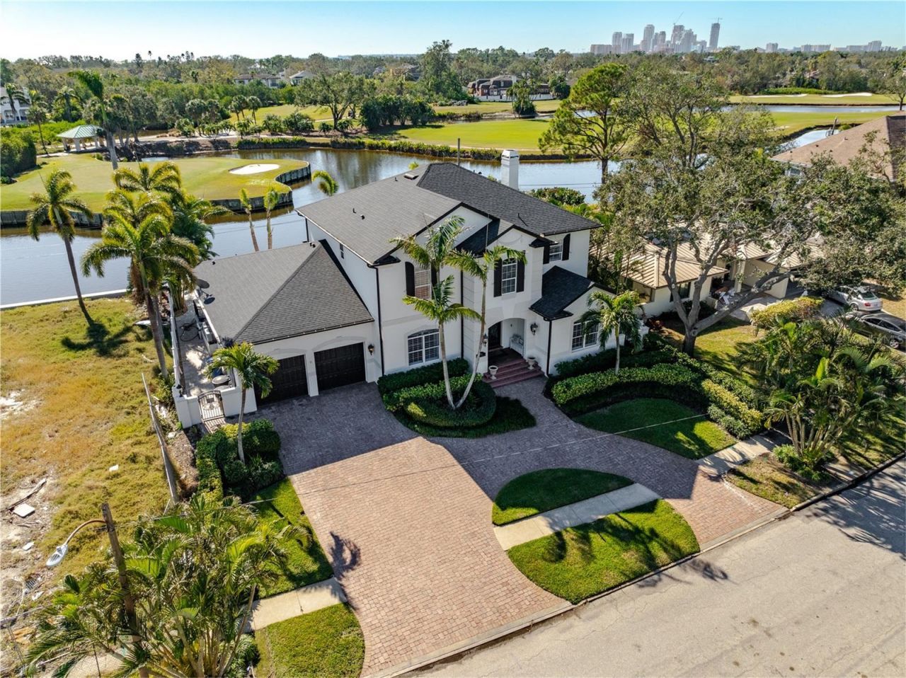 356 Belleair Drive Ne, Saint Petersburg, FL 33704 Photo
