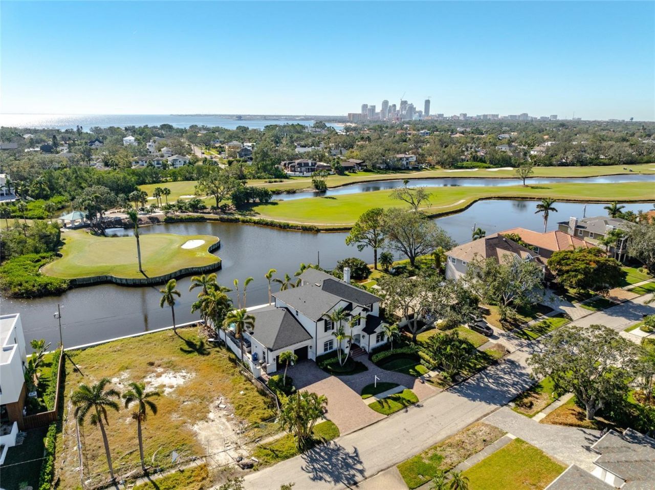 356 Belleair Drive Ne, Saint Petersburg, FL 33704 Photo