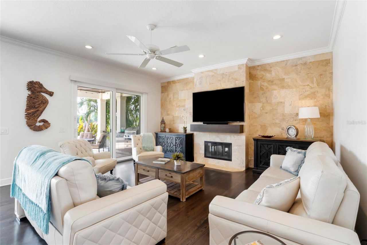 356 Belleair Drive Ne, Saint Petersburg, FL 33704 Photo