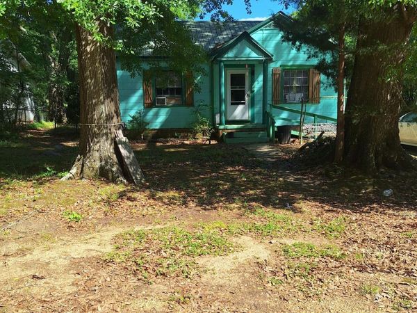 627 S 6th Street, McComb, MS 39648