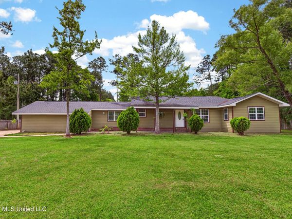 13291 Larkin Drive, Biloxi, MS 39532