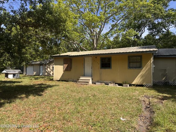8520 Hyacinth Way, Moss Point, MS 39562