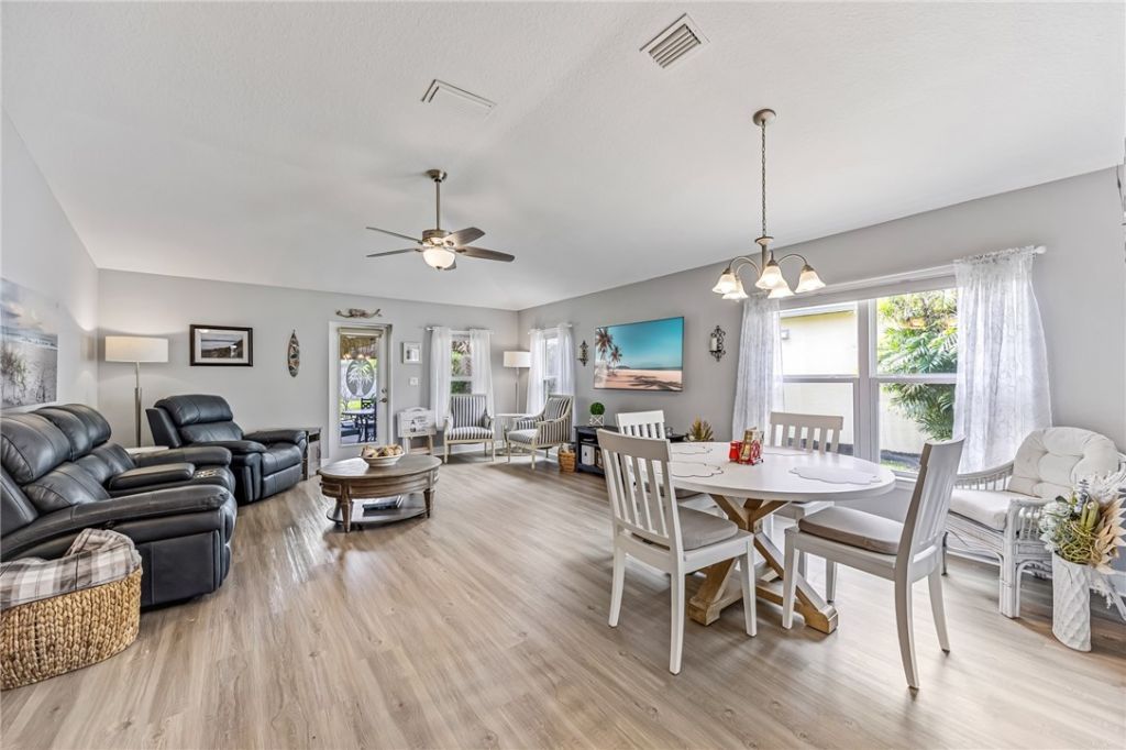 209 Briarcliff Circle, Sebastian, FL 32958 Photo