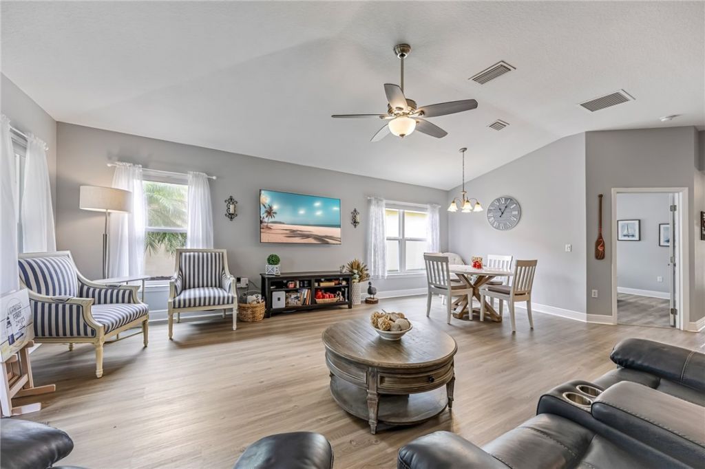 209 Briarcliff Circle, Sebastian, FL 32958 Photo
