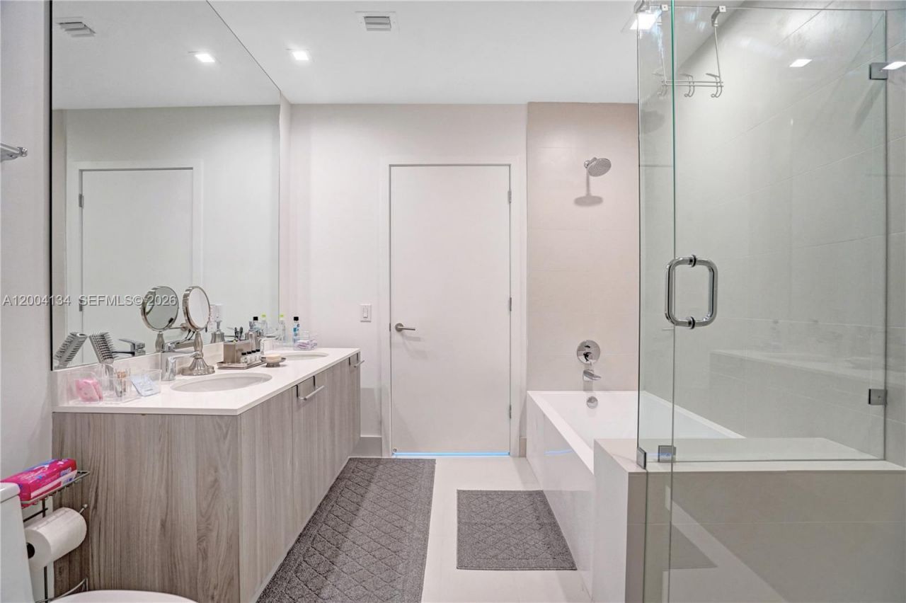 501 NE 31st St , Unit PH4102, Miami, FL 33137 Photo