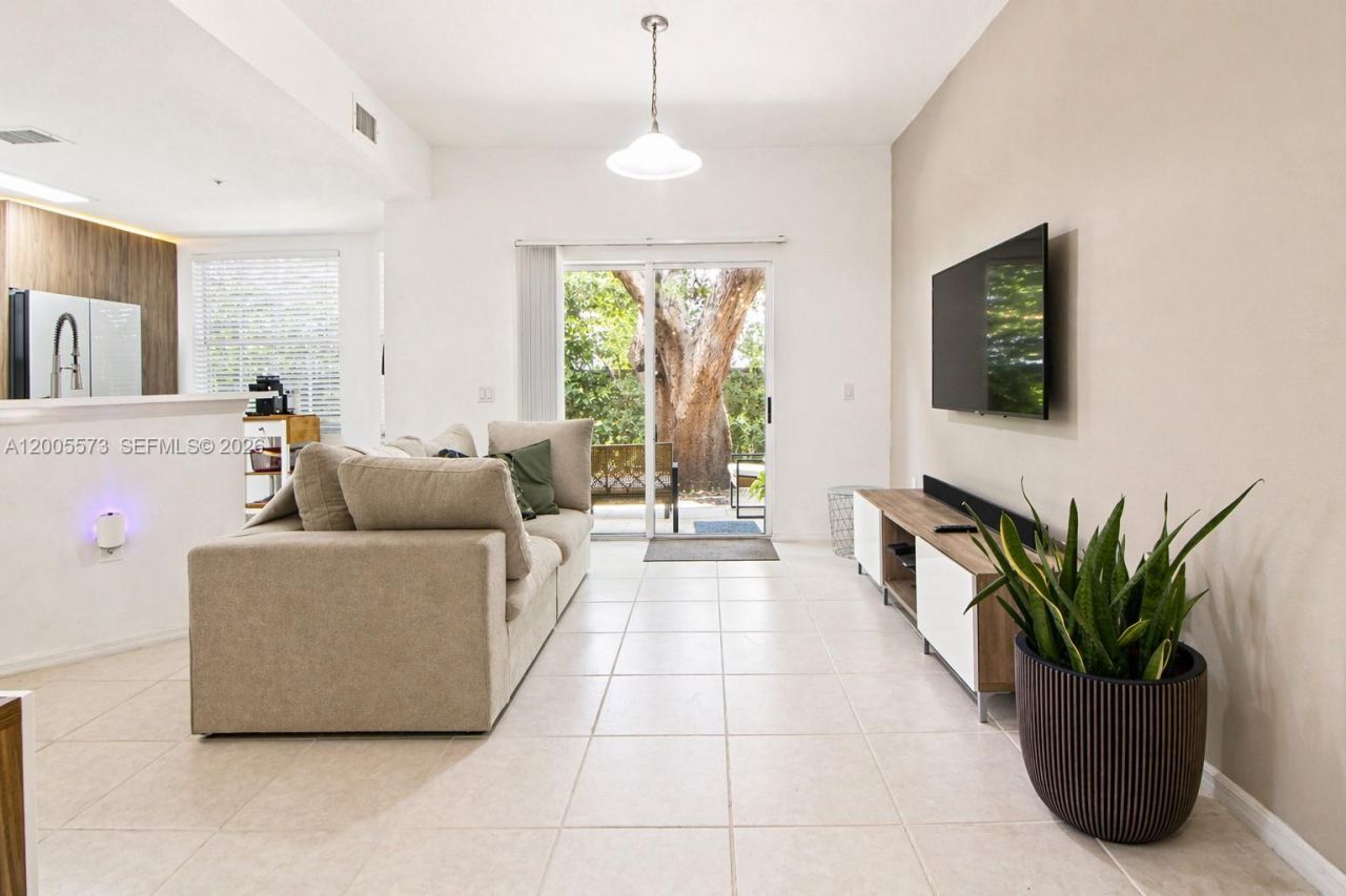 8940 NE 8th Ave, Unit 1201, Miami, FL 33138 Photo