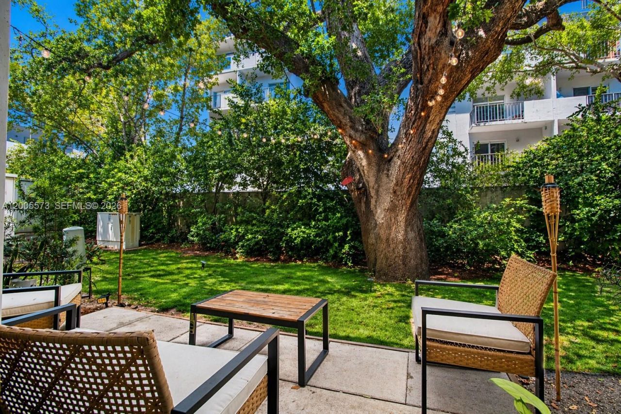 8940 NE 8th Ave, Unit 1201, Miami, FL 33138 Photo