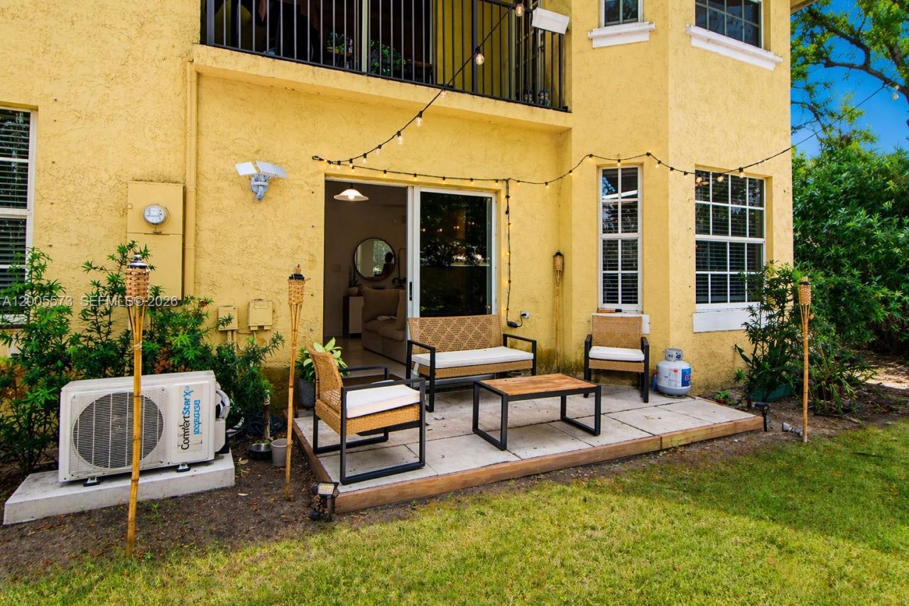 8940 NE 8th Ave, Unit 1201, Miami, FL 33138 Photo