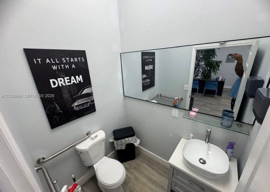 Auto Sales & Detailing For Sale In Margate , Margate, FL 33063 Photo