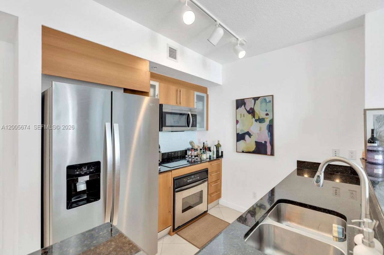 335 S Biscayne Bl, Unit 3408, Miami, FL 33131 Photo