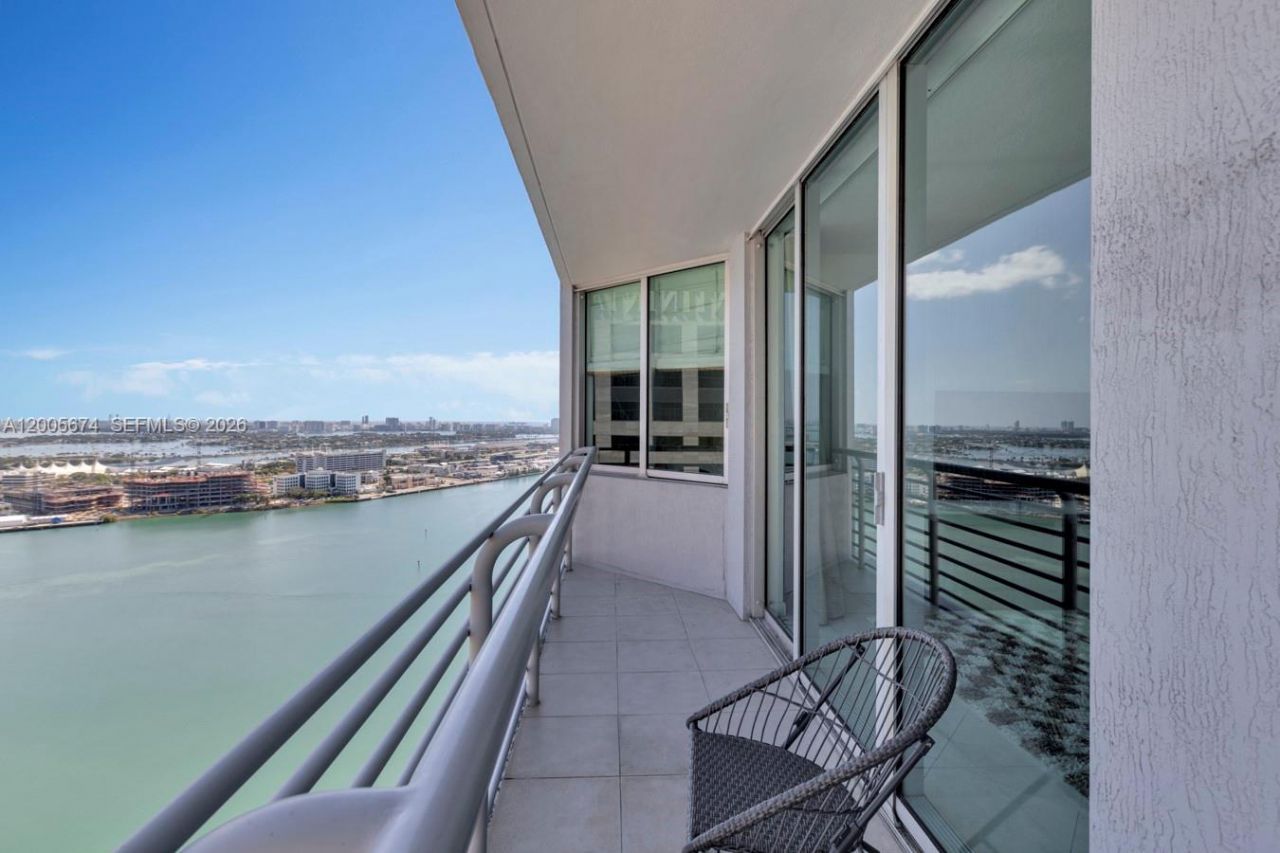 335 S Biscayne Bl, Unit 3408, Miami, FL 33131 Photo
