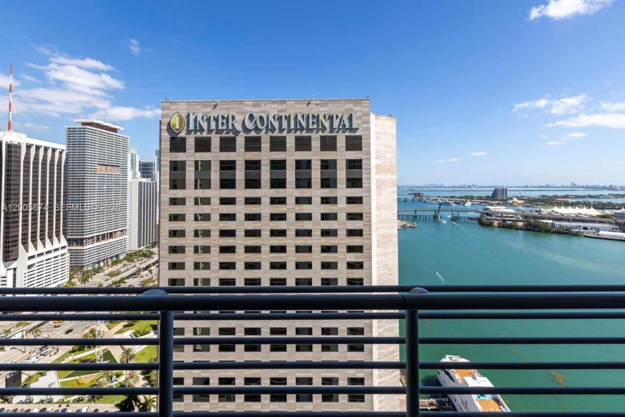 335 S Biscayne Bl, Unit 3408, Miami, FL 33131 Photo