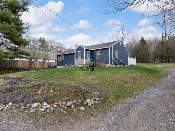 182 S Main Street, Newton, NH 03858