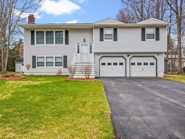 9 Hopkins Street, South Burlington, VT 05403