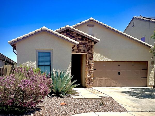 42635 N 43 Drive, New River, AZ 85087