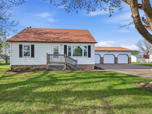109 5th Avenue, Colona, IL 61241