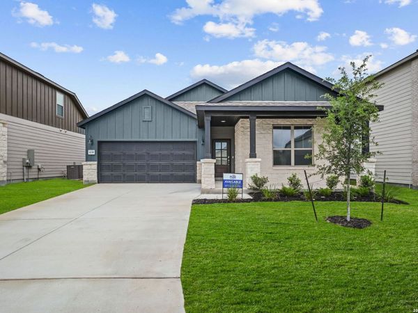 438 Nightingale Ave, Marion, TX 78124