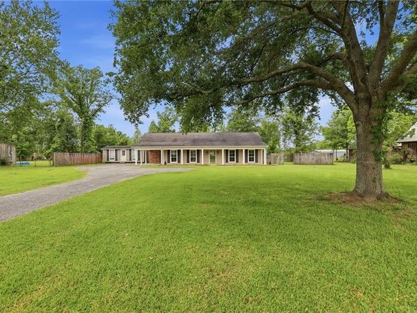 18499 MAGNOLIA EST. , Prairieville, LA 70769