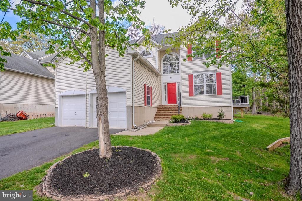 23 Huntley Way, Bridgewater, NJ 08807 Main Photo