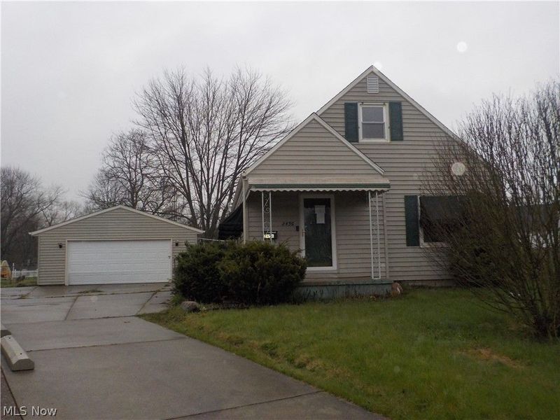 2456 E 37th Street, Lorain, OH 44055 Photo 1