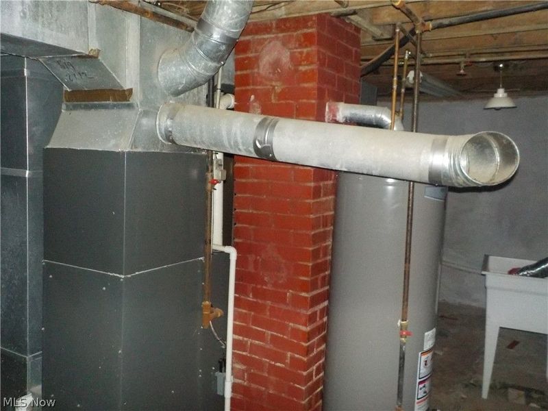 2456 E 37th Street, Lorain, OH 44055 Photo 14