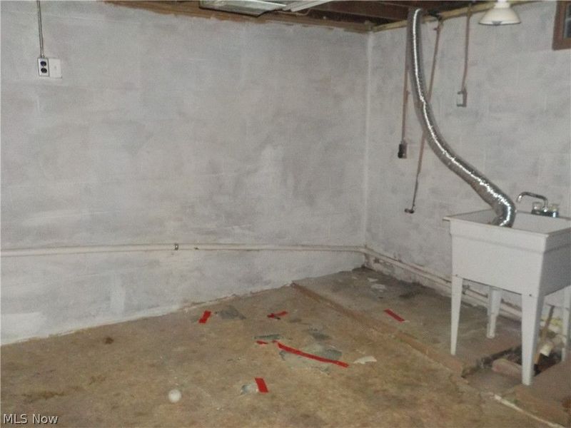 2456 E 37th Street, Lorain, OH 44055 Photo 15