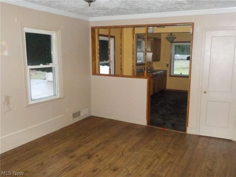 2456 E 37th Street, Lorain, OH 44055 Photo 3