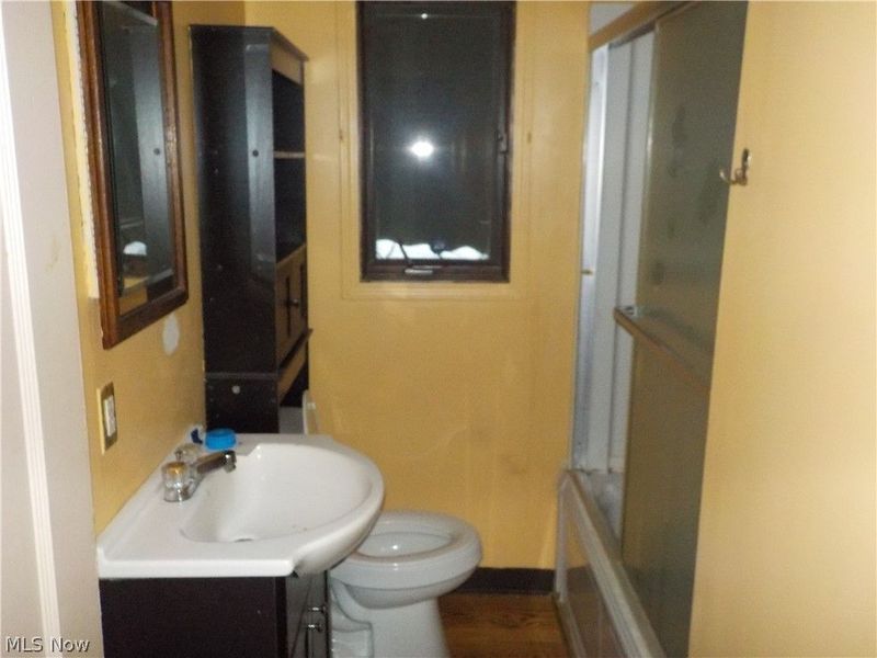 2456 E 37th Street, Lorain, OH 44055 Photo 7