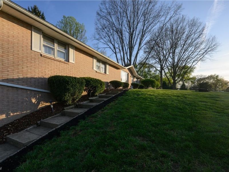 916 Buena Vista, Canton, OH 44714 Photo 2